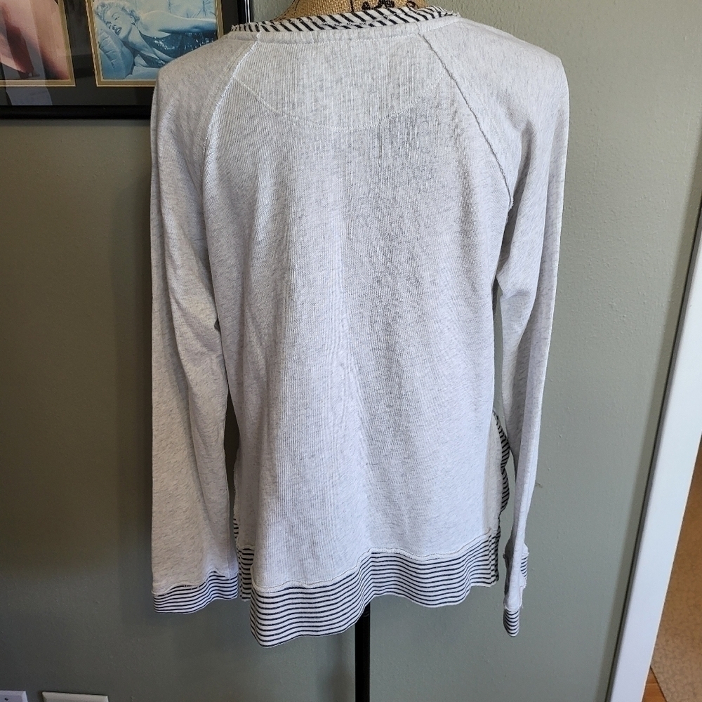 Hem & Thread Sweater - Picture 4 of 6